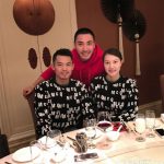 Lin Dan & Xie Xingfang & their families members gather together for a reunion dinner on New Year’s Eve.