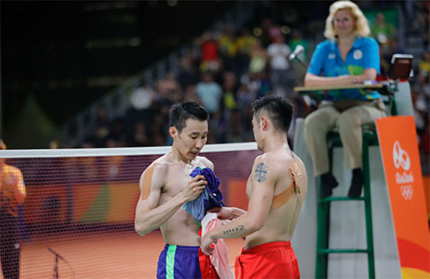 It may be unrealistic, but badminton fans sure hope to see Lee Chong Wei and Lin Dan keep playing until the 2020 Tokyo Olympics. (photo: AP) It may be unrealistic, but badminton fans sure hope to see Lee Chong Wei and Lin Dan keep playing until the 2020 Tokyo Olympics. (photo: AP)