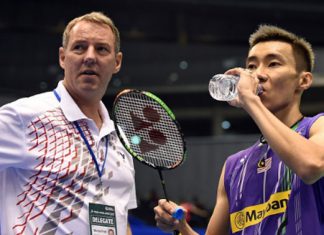 Badminton fans around the world support Lee Chong Wei all the way! (photo: AP)