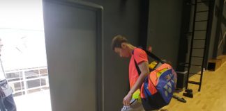 Lee Chong Wei is wearing a knee brace to help support his left knee. (photo: The Star)