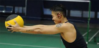 Lin Dan trains hard at the Chinese national training camp.