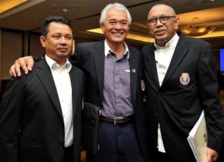 BAM's deputy president Mohamad Norza (left), current president Tan Sri Tengku Mahaleel Tengku Ariff (middle), acting president Tan Sri Mohd Al Amin Abdul Majid. (photo: The Star)