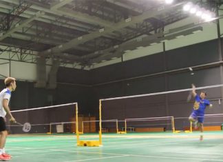 Lee Chong Wei was sparring with his coach Tey Seu Bock. (photo: A18)