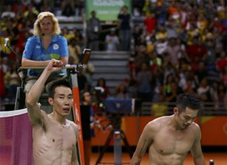 Lee Chong Wei and Lin Dan represent the "Golden Age" of badminton since mid 2000's. (photo: AP)