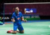 Lin Dan falls to his knees as he celebrates beating Viktor Axelsen in the 2017 All England quarter-finals. (photo: AFP)