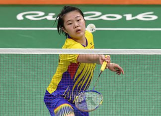 Tee Jing Yi gets a chance to reboot her career in women's doubles. (photo: AFP)