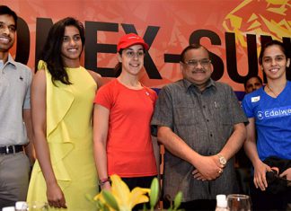 (From left)India's badminton head coach Pullela Gopichand, P.V. Sindhu, Carolina Marin, BAI President Akhilesh Das Gupta, and Saina Nehwal during a press conference at 2017 India Open World Superseries. (photo:PTI)