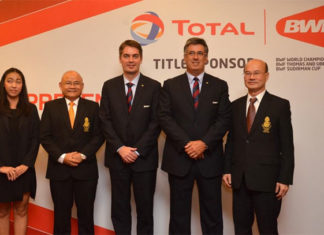 Gustavo Salazar (2nd from right) is second highest-ranking officer in BWF after President Poul-Erik Høyer (middle). (photo: BWF)