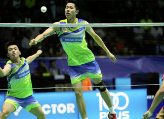 Goh V Shem/Tan Wee Kiong need to find ways to get out of the performance slump. (photo: AFP)