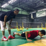 Lee Chong Wei undergoes a training session with coach Misbun Sidek. (photo: Bernama)