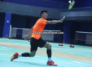 Chen Long keeps himself in top shape, strength, flexibility ahead of the World Championships.