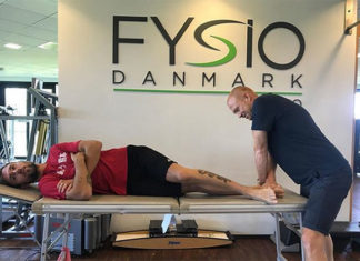 Jan Jorgensen receives treatment on his heel. (Jan Jorgensen’s Facebook)
