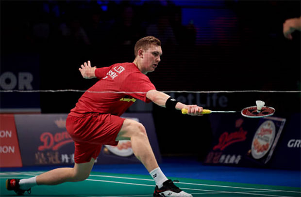 Viktor Axelsen made to work by qualifier Wei Nan in the 2017 Denmark Open second round. (photo: AP)