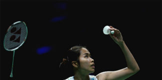 Ratchanok Intanon faces an uphill battle against P.V. Sindhu in Hong-Kong semis. (photo: AP)