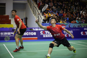 Zheng Siwei (right) and Liu Cheng in the 2017-2018 China Badminton Super League final.