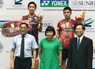 Kenta Momota and Goh Giap Chin on the podium. (photo: Goh Giap Chin's Facebook)