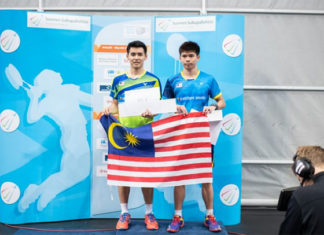 Leong Jun Hao share podium with Cheam Jun Wei at Finnish Open. (photo: BWF)