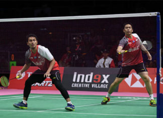 Mohamad Ahsan and Hendra Setiawan are likely to score a point for Indonesia through second men's doubles match in Thomas Cup quarter-finals against Malaysia. (photo: AFP)
