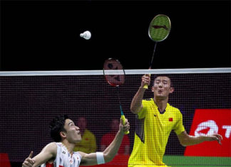 Kento Momota (left) has an extremely bright future ahead of him. (photo: AP)