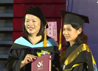 Congratulations to Tai Tzu-ying on getting her master degree. (photo: Facebook)