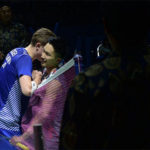 Kento Momota beats Viktor Axelsen 2-0 at 2018 Indonesia Open final. (photo: AFP)