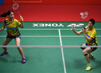 Goh Soon Huat/Shevon Jemie Lai cruise into the Singapore Open quarter-finals. (photo: AFP)