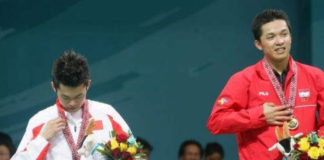 Taufik Hidayat beats Lin Dan 21-15, 22-20 to win the 2006 Asian Games men's singles title in Doha.