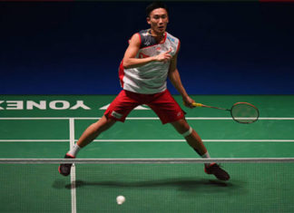 Kento Momota is the next generation of badminton star. (photo: AFP)