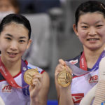 Misaki Matsutomo/Ayaka Takahashi pose for picture at the award ceremony. (photo: AFP)