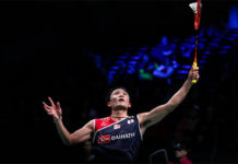 Kento Momota exacts revenge on Anthony Sinisuka Ginting in Denmark Open first round. (photo: AFP)