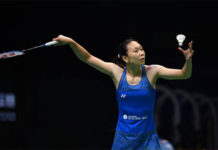 Zhang Beiwen shocks PV Sindhu of India in Denmark Open first round. (photo: AFP)