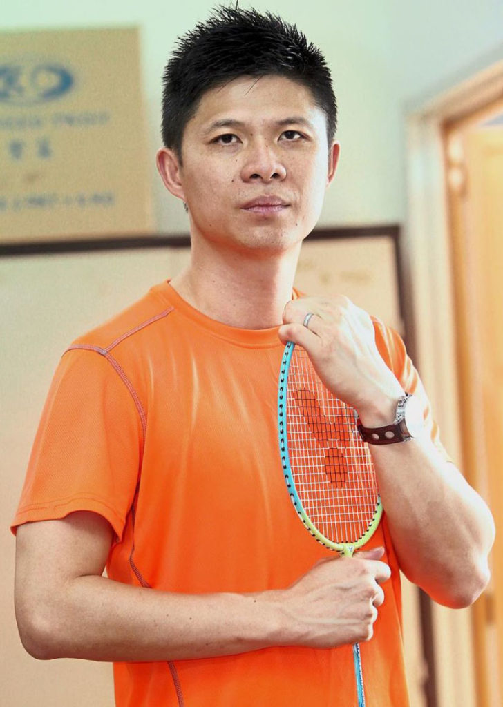Wong Choong Hann should team up with his "Shifu" - one of the all-time badminton legend, Han Jian, in order to to revive Malaysian badminton. (photo: AFP)