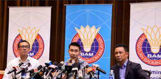 Let's go Lee Chong Wei, we all love you!! (photo: AFP)