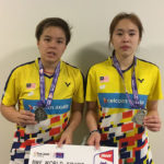 Pearly Tan Koong Le/Toh Ee Wei takes home girls’ doubles silver medal. (photo: BadmintonCanada)
