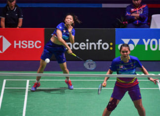 Chow Mei Kuan/Lee Meng Yean advance to the Syed Modi International semi-finals. (photo: AFP)