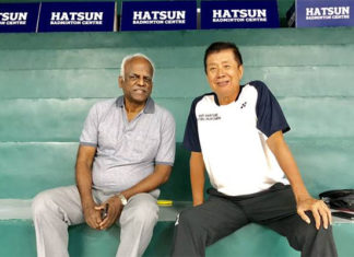 Rudy Hartono (R) at the Hatsun Badminton Centre in Thiruthangal, Tamil Nadu. (photo: PT)
