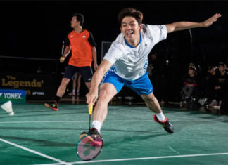 Hope everything will be fine for Lee Yong-Dae (white shirt). (photo: AFP)