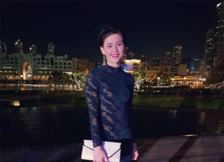 Woon Khe Wei wins Best Dressed Female award at a gala dinner ahead of the 2016 World Superseries Finals in Dubai. (photo: Woon Khe Wei's FB)