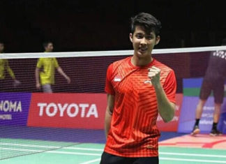 Loh Kean Yew of Singapore reacts after his Thailand Masters match against Lin Dan.