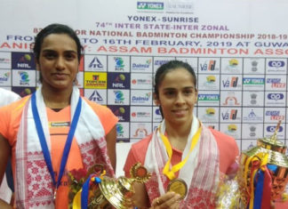Saina Nehwal defeats PV Sindhu (L) to retain the 2019 India National Badminton Championship title. (photo: BAI Media)