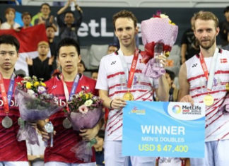Carsten Mogensen (R)/Mathias Boe beat World No. 1 Marcus Fernaldi Gideon/Kevin Sanjaya Sukamuljo to win the 2017 Korea Open. (photo: AFP)