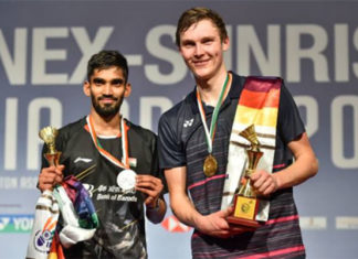 Viktor Axelsen (R) beats Kidambi Srikanth to win the 2019 India Open title. (photo: STR/AFP/Getty Images)