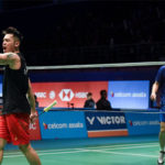Lin Dan pumps his fist in delight after seeing off Shi Yuqi in Malaysia Open semi-final. (photo: AFP)