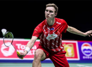 Wish Viktor Axelsen a speedy recovery. (photo: Shi Tang/Getty Images)