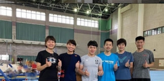 Tai Tzu Ying (2L) poses for picture with her coaches. (photo: Tai Tzu Ying's Instagram)