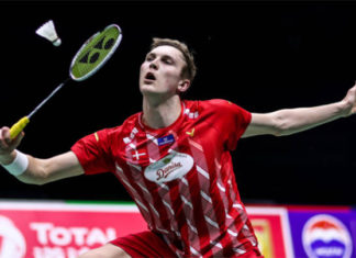 Wish Viktor Axelsen a speedy recovery. (photo: Shi Tang/Getty Images)