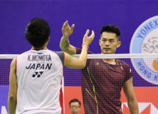Current badminton legend Lin Dan meets future badminton legend Kento Momota in 2019 China Open first round. (photo: Badmintonhongkong)