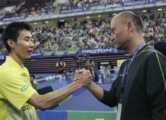 Li Mao (R) re-join the Chinese Badminton Association as their men’s singles coach. (photo: AFP)
