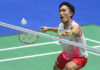 Kento Momota shows strong mental strength to beat Chen Long in the China Open semi-final. (photo: Xinhua)