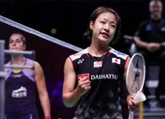 Nozomi Okuhara (R) beats Carolina Marin to enter the Denmark Open final. (photo: Shi Tang/Getty Images)